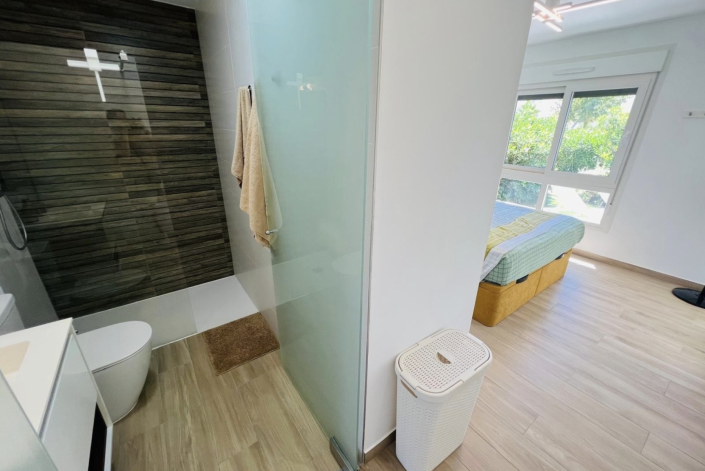 Image No.13-2 Bed Bungalow for sale