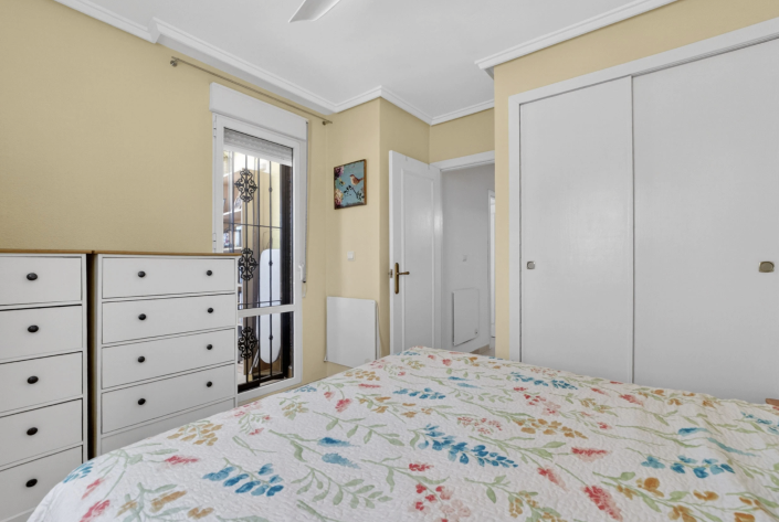 Image No.17-3 Bed Townhouse for sale