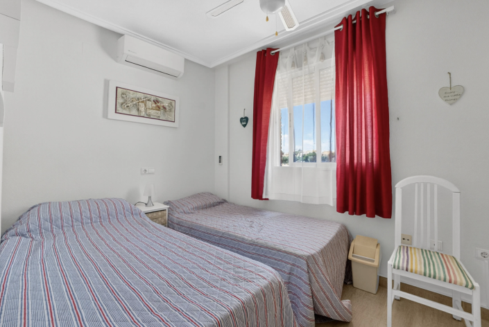Image No.18-3 Bed Townhouse for sale