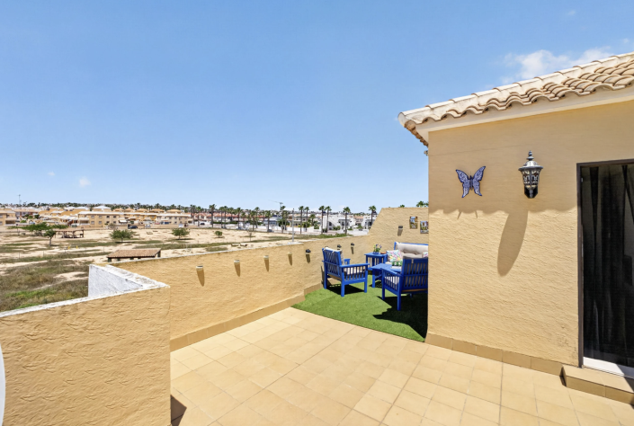 Image No.28-3 Bed Townhouse for sale
