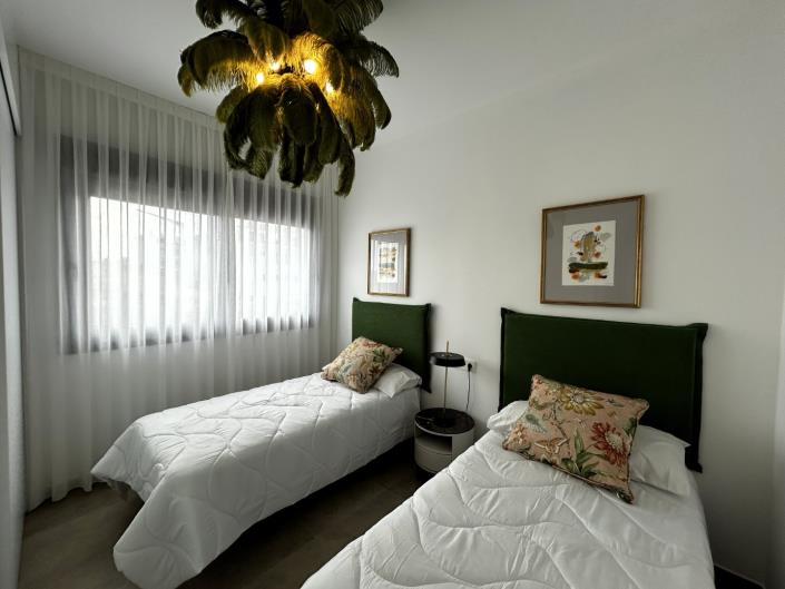 Image No.17-3 Bed Apartment for sale
