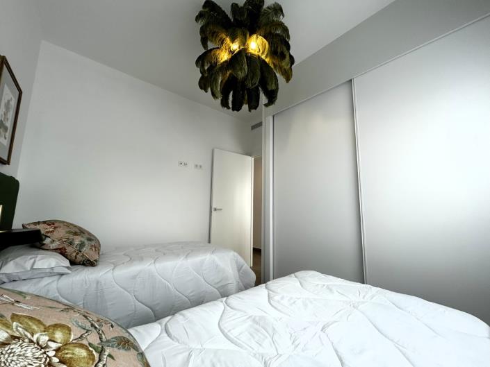 Image No.18-3 Bed Apartment for sale