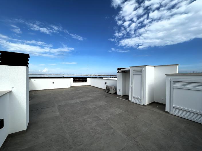 Image No.22-3 Bed Apartment for sale