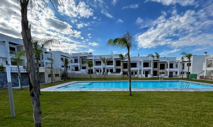 Image No.24-3 Bed Apartment for sale