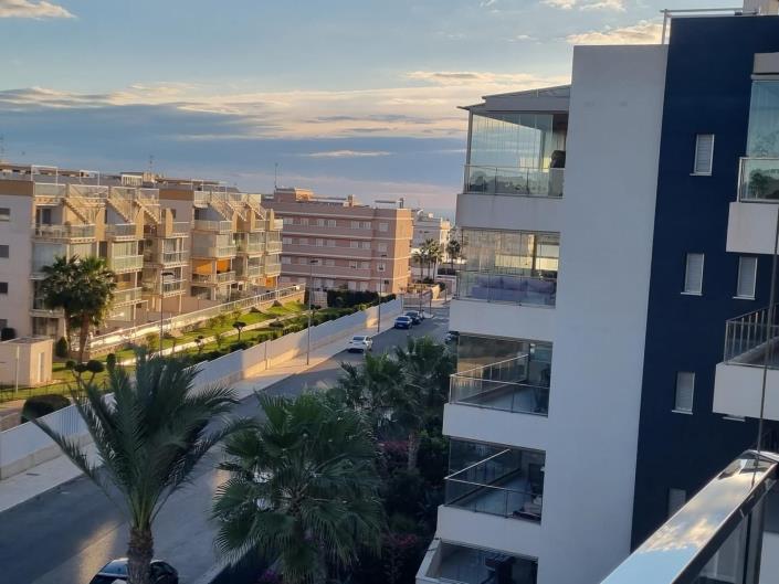 Image No.8-3 Bed Apartment for sale