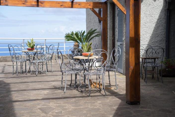 Image No.16-12 Bed Villa for sale