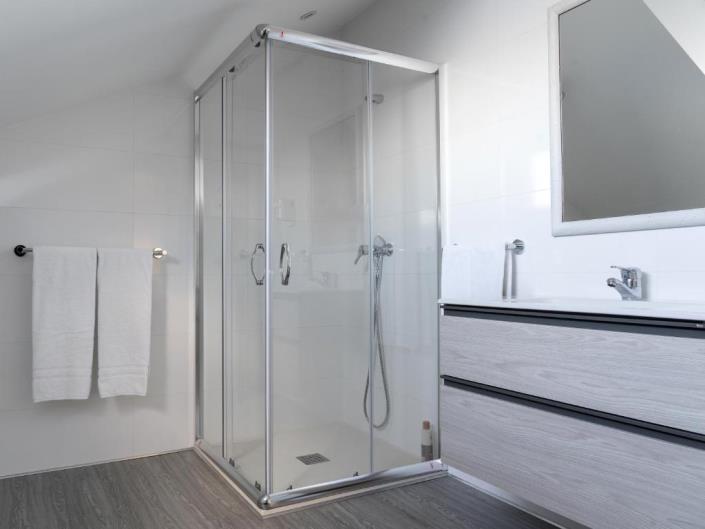 Image No.26-12 Bed Villa for sale