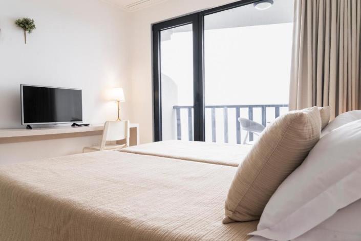 Image No.28-12 Bed Villa for sale