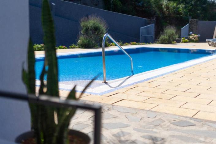 Image No.8-12 Bed Villa for sale