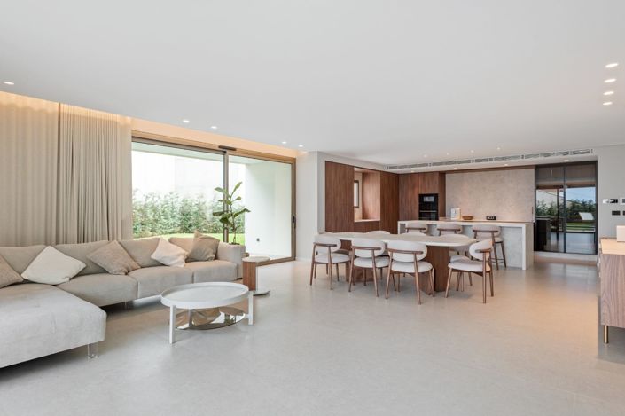 Image No.22-3 Bed Apartment for sale