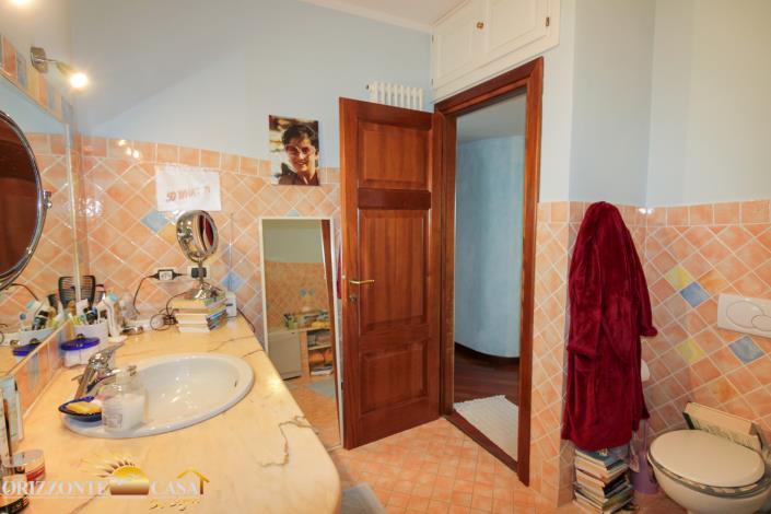 Image No.34-8 Bed House/Villa for sale