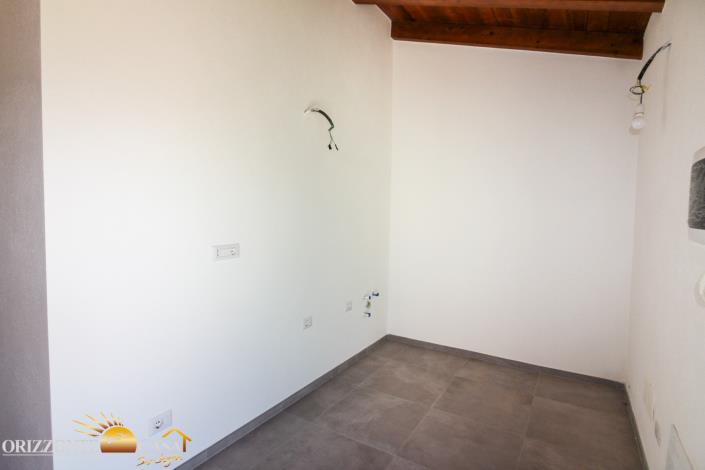 Image No.17-2 Bed Maisonette for sale