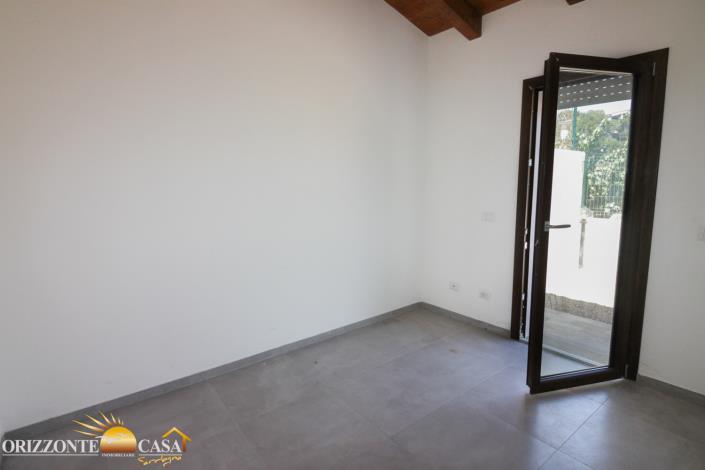 Image No.21-2 Bed Maisonette for sale