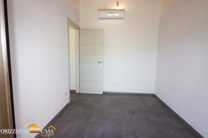 Image No.25-2 Bed Maisonette for sale