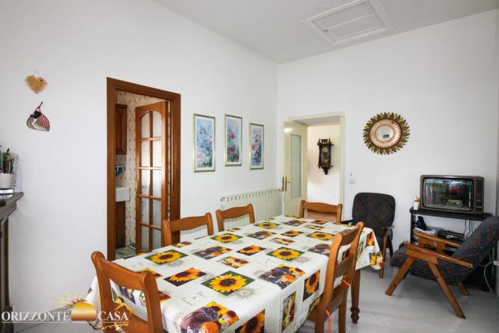 Image No.21-3 Bed Apartment for sale