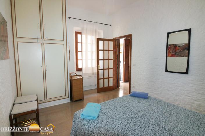 Image No.14-3 Bed Townhouse for sale