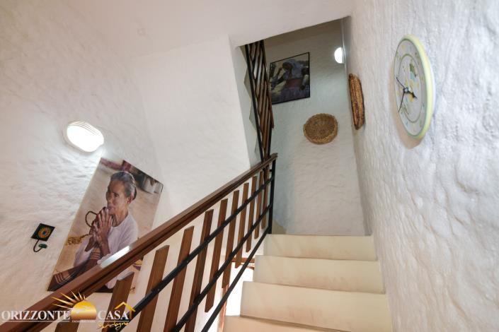 Image No.28-3 Bed Townhouse for sale