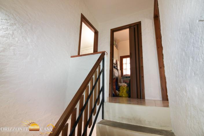 Image No.30-3 Bed Townhouse for sale