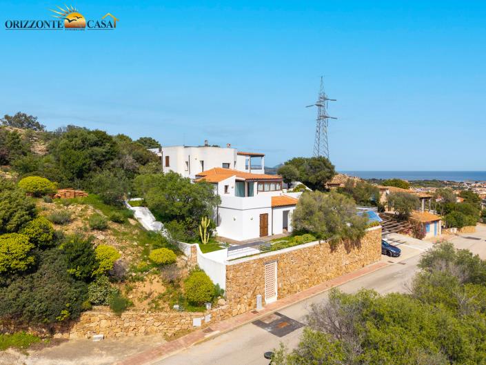 Image No.4-8 Bed Property for sale