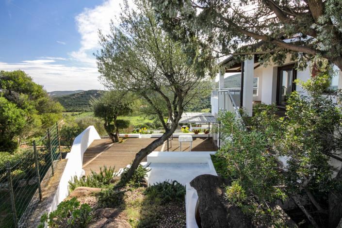 Image No.17-8 Bed Property for sale