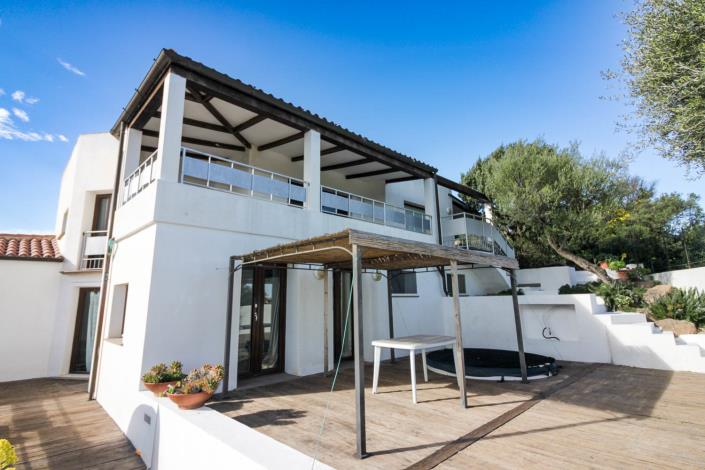 Image No.18-8 Bed Property for sale