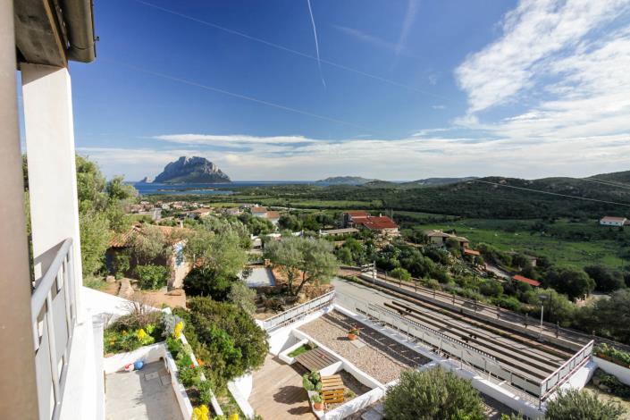 Image No.21-8 Bed Property for sale