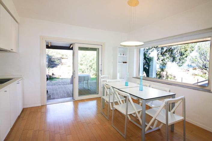 Image No.26-8 Bed Property for sale