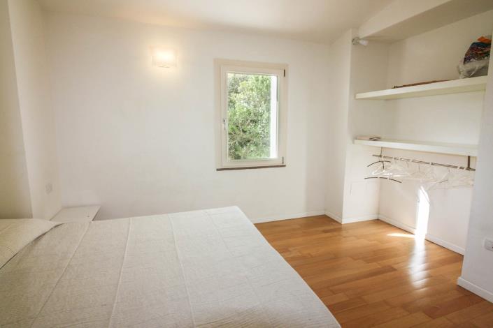 Image No.30-8 Bed Property for sale