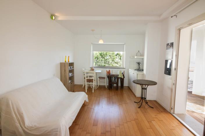 Image No.37-8 Bed Property for sale