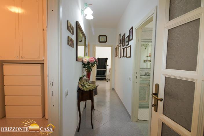 Image No.30-6 Bed Villa for sale