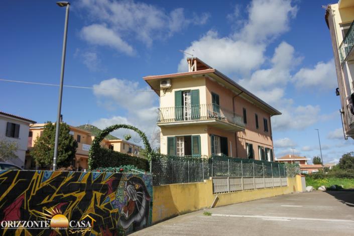 Image No.6-4 Bed House for sale