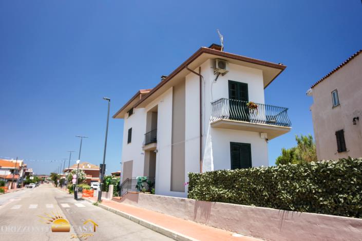 Image No.5-4 Bed House for sale