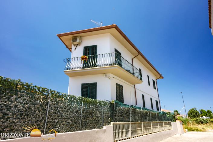 Image No.11-4 Bed House for sale