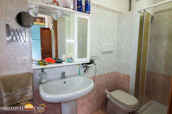 Image No.36-2 Bed Maisonette for sale