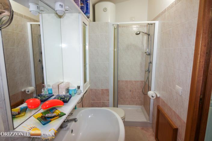 Image No.37-2 Bed Maisonette for sale