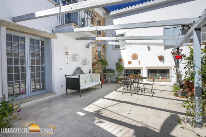 Image No.15-4 Bed Country House for sale