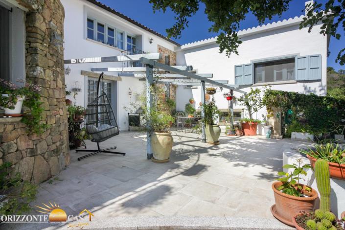 Image No.14-4 Bed Country House for sale