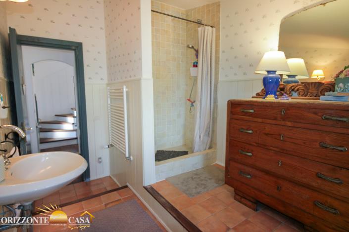 Image No.39-4 Bed Country House for sale