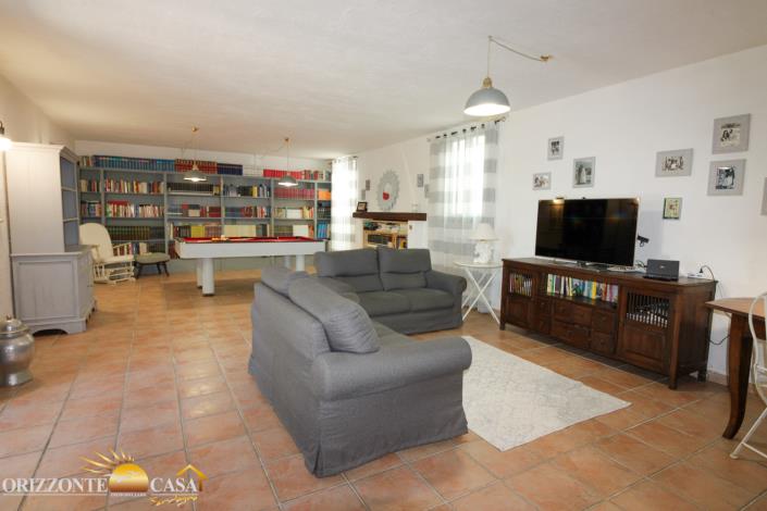 Image No.41-4 Bed Country House for sale