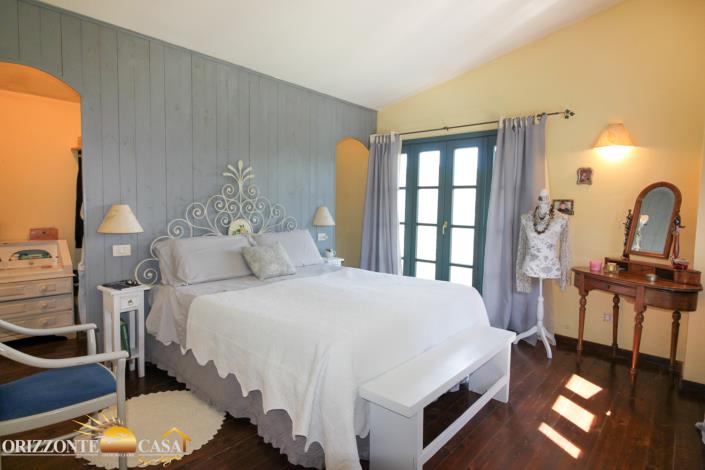 Image No.27-4 Bed Country House for sale