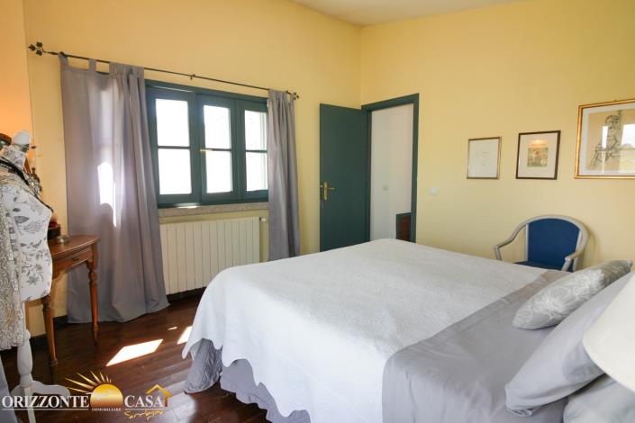 Image No.28-4 Bed Country House for sale