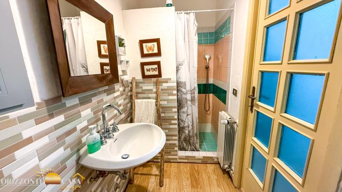 Image No.45-4 Bed Country House for sale
