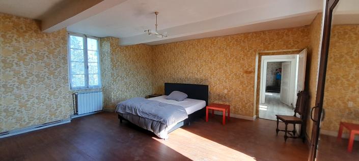 Image No.3-2 Bed Property for sale