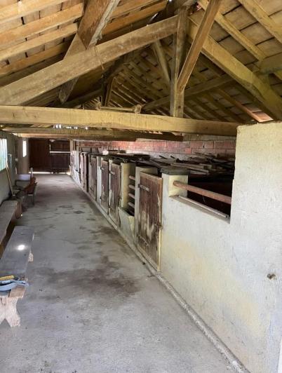 Image No.12-2 Bed Property for sale