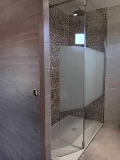 Image No.21-10 Bed Property for sale