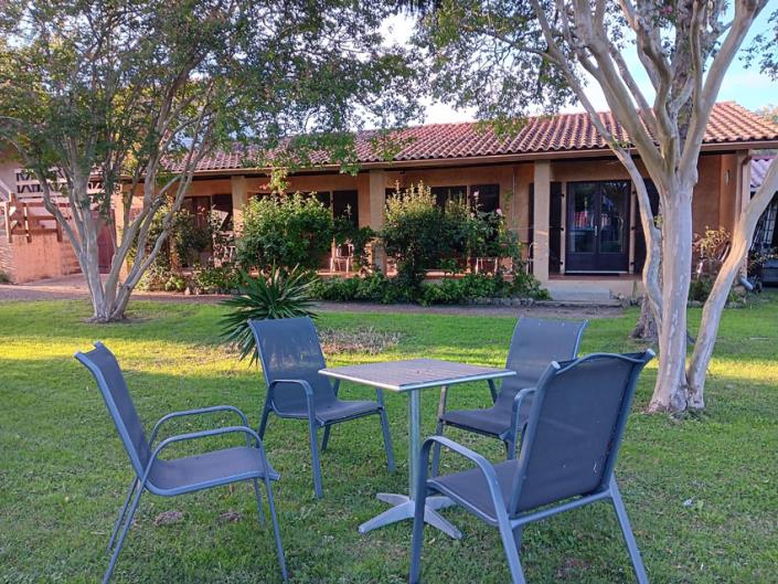 Image No.51-10 Bed Property for sale