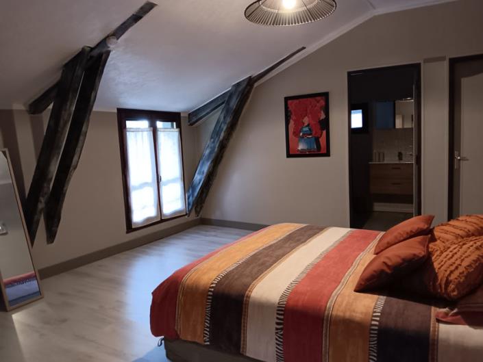 Image No.57-10 Bed Property for sale