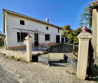 1 - Nogaro, Townhouse