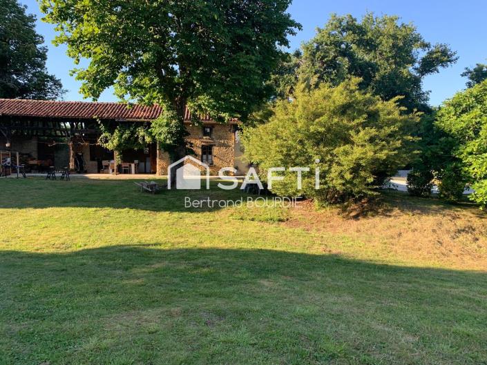 Image No.33-12 Bed Gite for sale