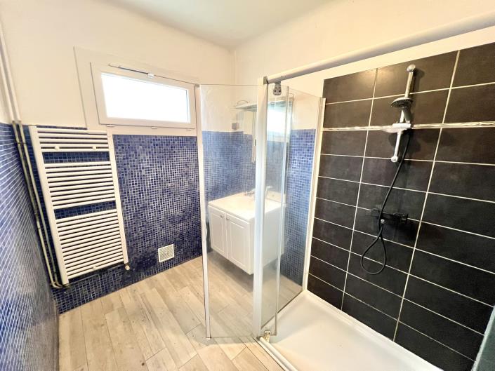 Image No.6-4 Bed Property for sale